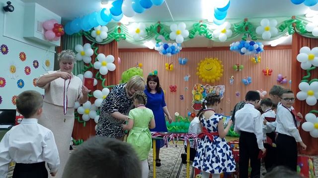 Выпускной из детского сада. 34. Вручение дипломов. Короткая версия. смотреть онлайн