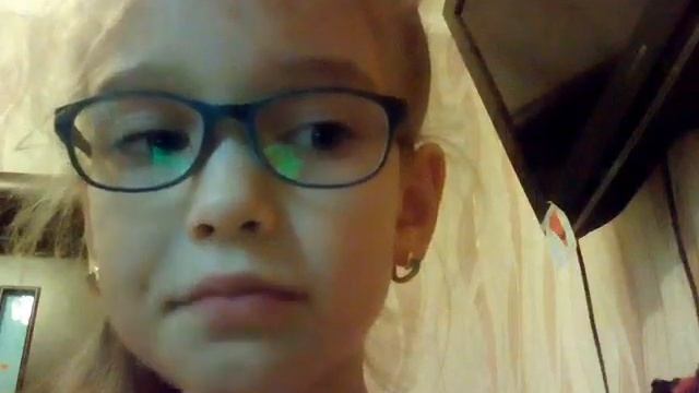 Открываю вкусняшки. Сюрприз для планшета 😊