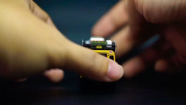 Unboxing MiniGT - Land Rover Defender 110 Camel Trophy смотреть онлайн