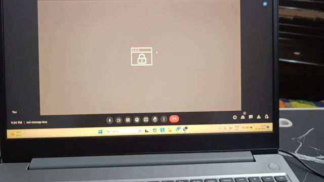 Quickly Fix Lenovo Laptop Camera Issue - Lock Icon in Grey screen Camera issue смотреть онлайн