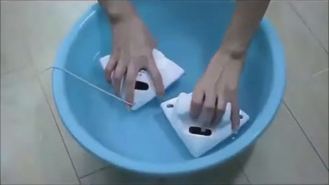 Double-sided Window Cleaner смотреть онлайн