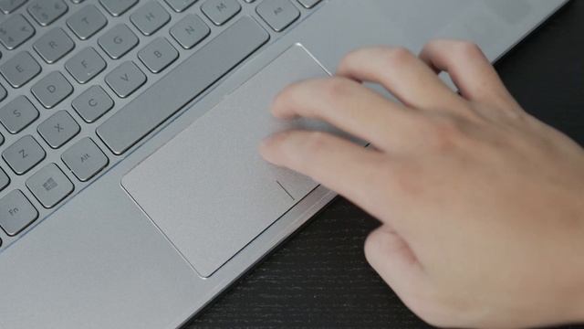 What Makes A Pretty Laptop? - 5 Years Ago vs NOW смотреть онлайн