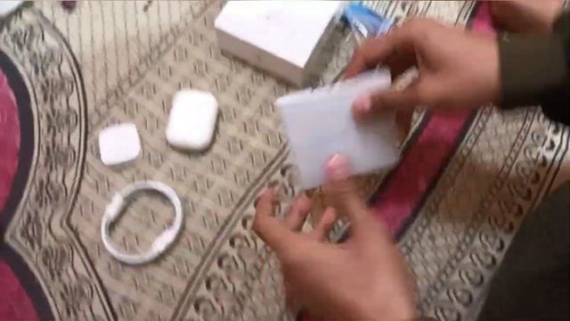 Unboxing of Apple AirPods Pro wireless charging case смотреть онлайн