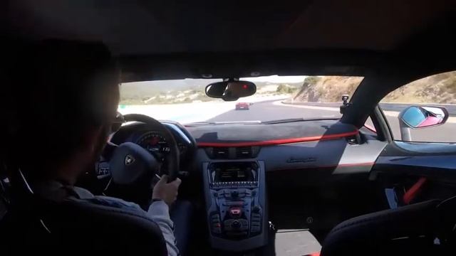 Test Drive Lamborghini Aventador SVJ