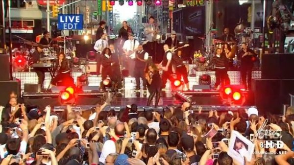 Jennifer Lopez - Let's Get Loud (Live GMA)