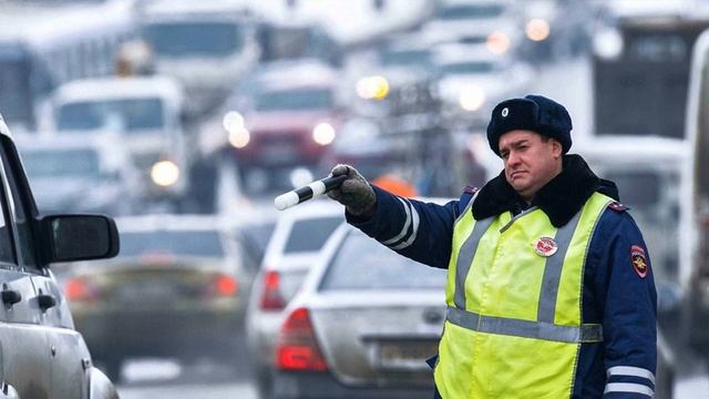 Автоюрист пояснил, почему опытные водители открывают багажник для без составления протокола смотреть онлайн