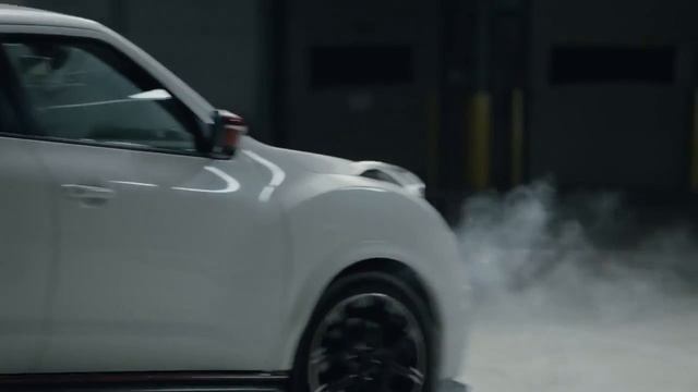 Nissan - Yaya Touré et Max Meyer UEFA Champions League bumper 3 смотреть онлайн