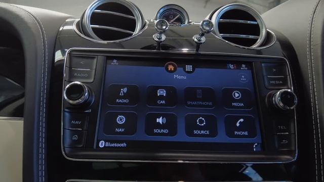 2016 BENTLEY BENTAYGA 6.0 W12 5d смотреть онлайн