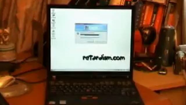Zadziwiajacy dzwiekowy blad komputerowy w Windows XP смотреть онлайн