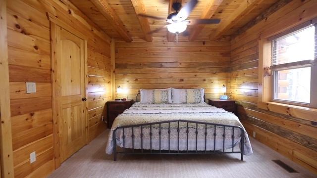 Apple Valley Lake | Log Home For Sale | 570 Grand Valley Dr смотреть онлайн
