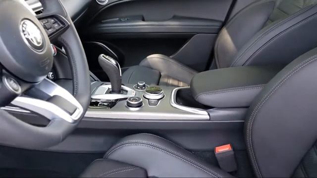 2022 ALFA ROMEO Stelvio Veloce Sport Utility смотреть онлайн