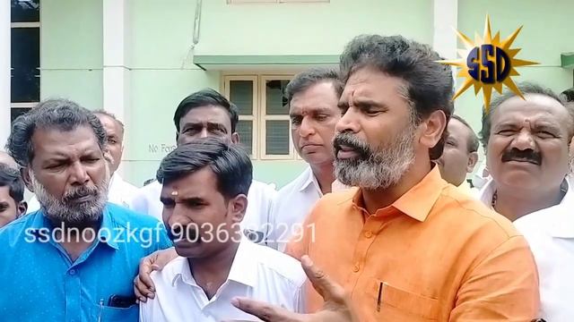 MP'S BLASTING SPEECH, KOLAR DISTRICT MP S. MUNISWAMY GAVE MEDIA MEET.... смотреть онлайн