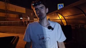 Штребух стрим с девушками по помойкам