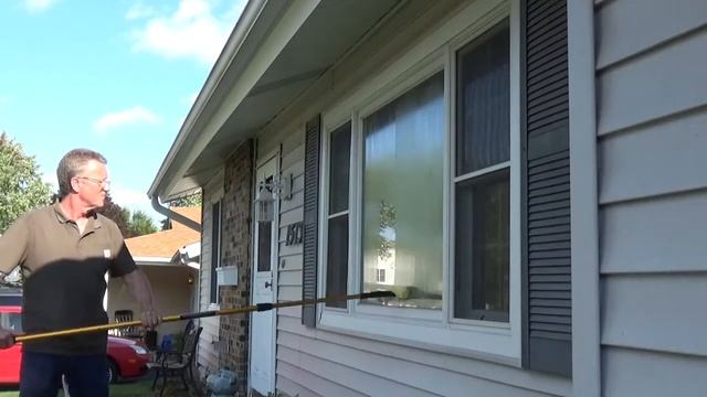 Easy and Fast Way to Clean Outdoor Windows смотреть онлайн