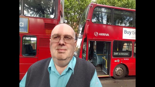 London's answer to Last of the Summer Wine? смотреть онлайн