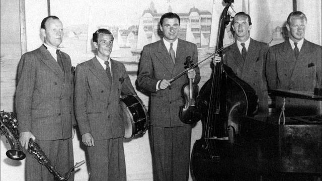 Emil Iwring och hans Orkester: FridayThe13th смотреть онлайн