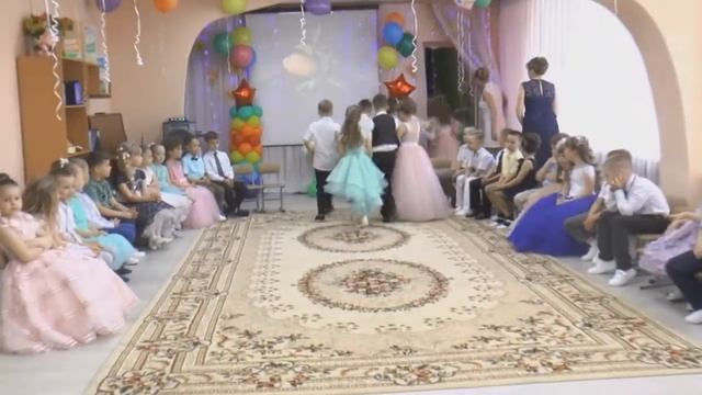 "Лялечка в конвертике" Танец на выпускной в детском саду смотреть онлайн