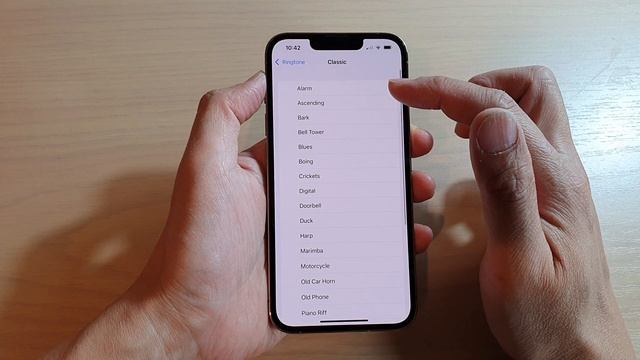 iPhone 13/13 Pro: How to Change Phone Ringtone Sound смотреть онлайн