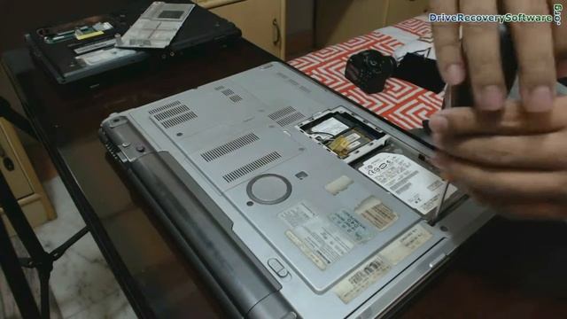 Process to change or replace hard drive of Laptop смотреть онлайн