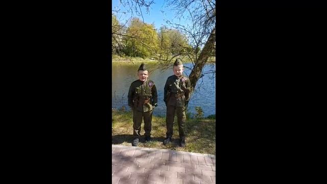 Катюша исполняют Зозулин Тимофей, 7 лет, Зозулин Елисей, 5 лет смотреть онлайн