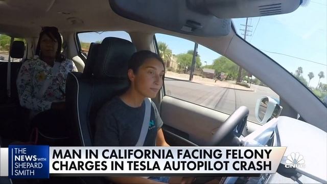 California man charged after Tesla autopilot crash смотреть онлайн