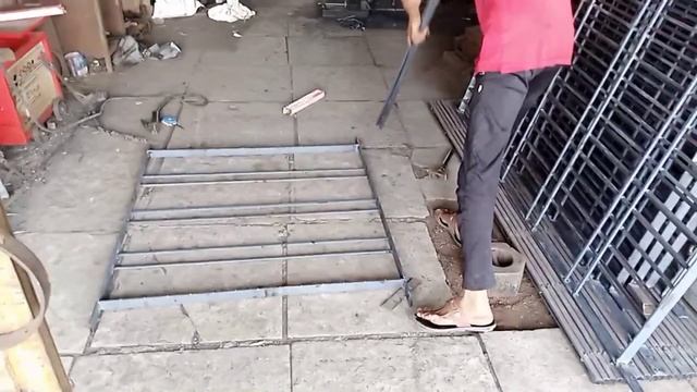 how to make a grille / simple grille design window design #grill #weldingwork #welding #viral #fact смотреть онлайн