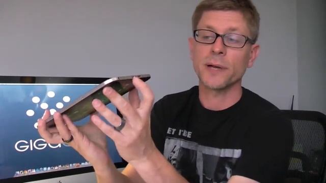 First look at Toshiba's new 7.7 inch Android 4.0 tablet! смотреть онлайн
