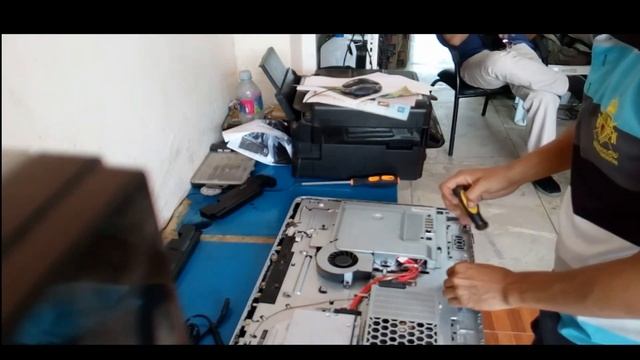 DESCONECTAR TOUCH A TODO EN ONE HP смотреть онлайн