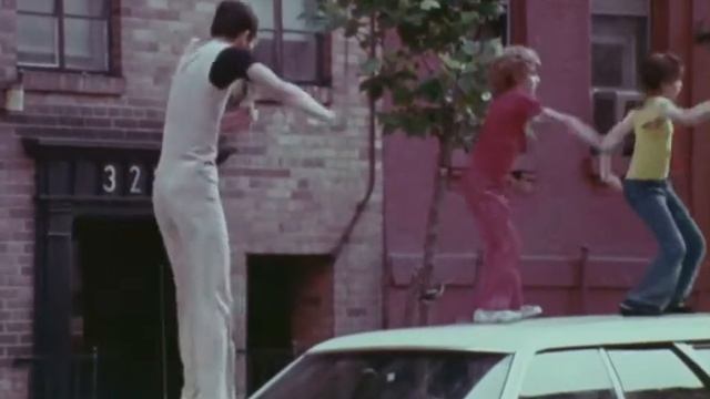 Apple Pie (1975) - Street Dance! смотреть онлайн