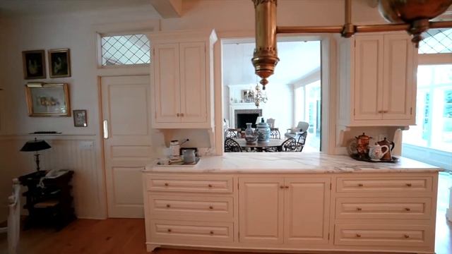 9 Hither Lane, East Hampton смотреть онлайн