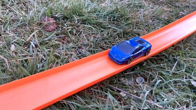 Hot Wheels Lamborghini Gallardo Track смотреть онлайн
