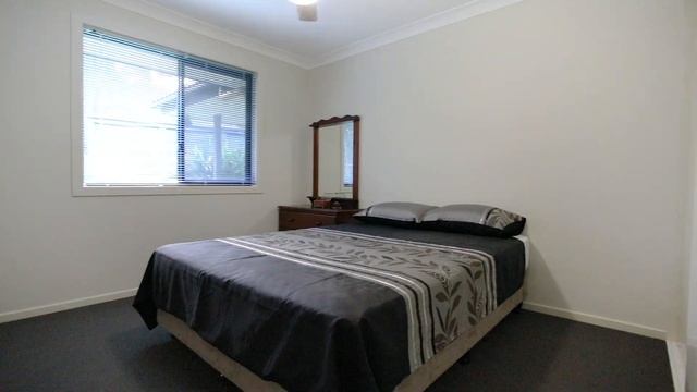 5 Yellow Button Close Warner - Madeleine Hicks Real Estate Everton Park, Brisbane смотреть онлайн