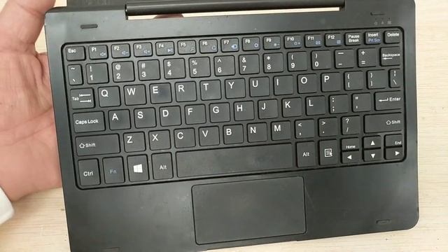 Lot Of Six Tablet Hardware Items смотреть онлайн