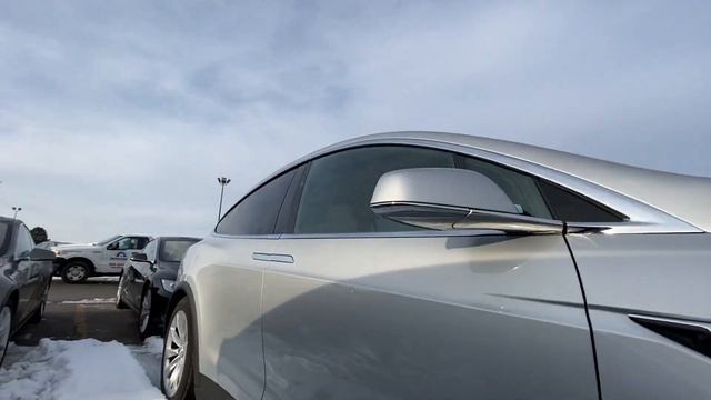 2019 Tesla Model 3s are in! - Dealer Auction Yard Tour смотреть онлайн