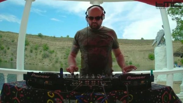 Kosmos Tesla Music Channel live from Eldorado Canyon