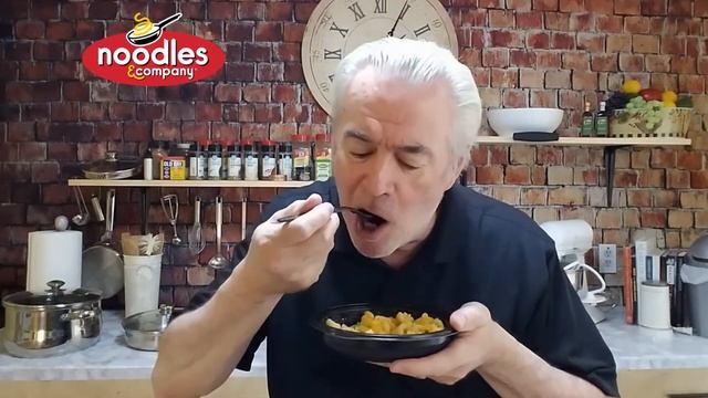 Noodles and Company Mac and Cheese Review смотреть онлайн