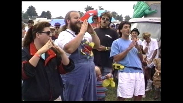 Swing Low, Sweet Chariot sung at the 1992 Kazoo contest at the Galax Fiddlers Convention. смотреть онлайн