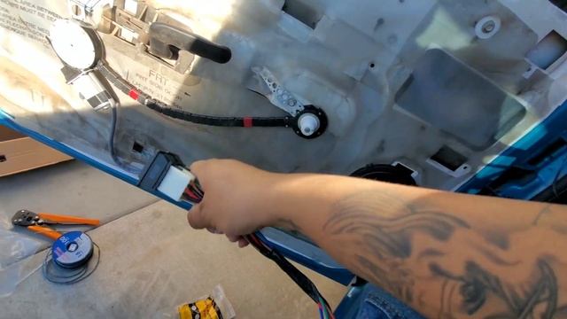 Universal Power Window Kit On My 2005 Dropped Chevy Silverado Single Cab! смотреть онлайн