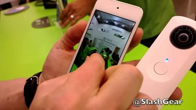 Ricoh Theta 360 Camera Hands-on at IFA 2013 смотреть онлайн