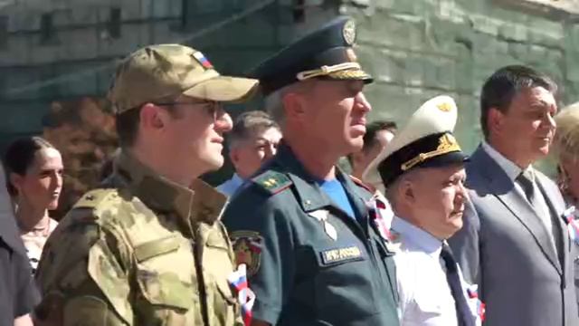 Заместитель Министра внутренних дел по ЛНР принял участие в торжестве ко ко Дню госфлага смотреть онлайн