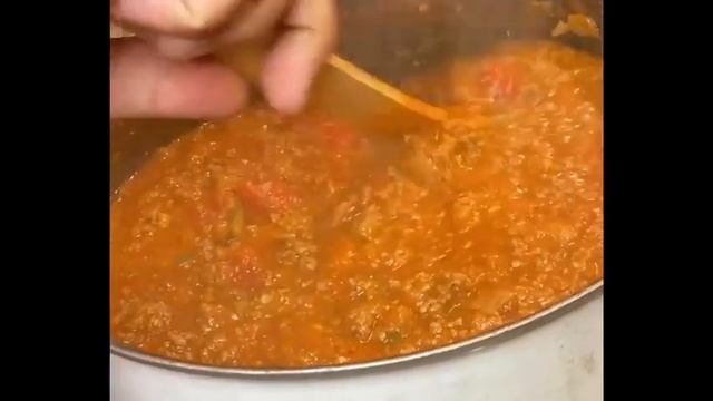 Baked Spaghetti w/ turkey pepperoni & garlic breadsticks смотреть онлайн