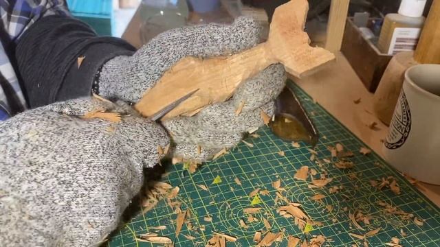 Simply Woodworking - Let's carve a dolphin - Cherry wood carving смотреть онлайн
