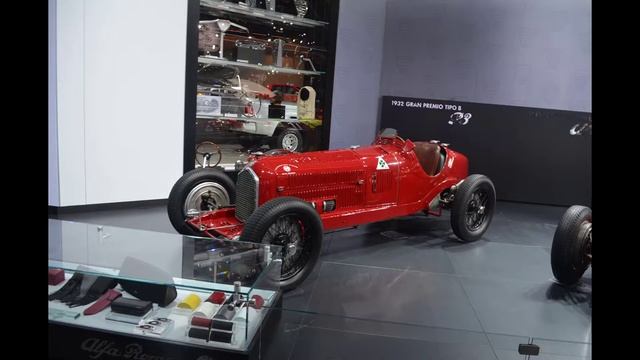 Alpha Romeo NAIAS 2015 ; 4C, P3 1932, Spider смотреть онлайн
