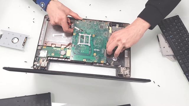 ASUS K52f Motherboard Replacement Tutorial смотреть онлайн