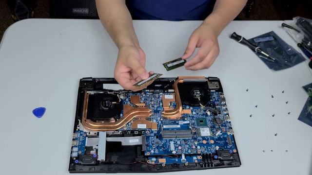 How to Install Ram and NVME on a Clevo N850EP Gaming Laptop смотреть онлайн