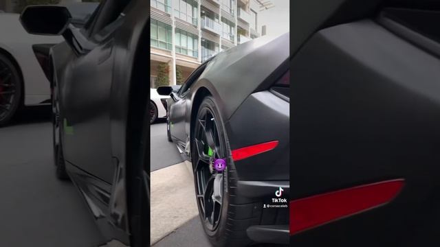 This Lamborghini would smoke a Bugatti..👀🔥 смотреть онлайн