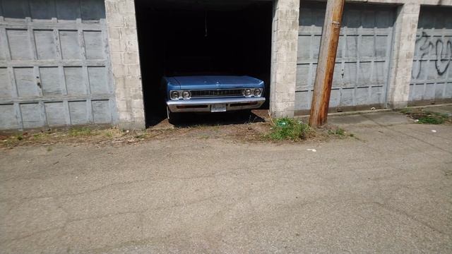 1969 Plymouth Sport Fury going in смотреть онлайн