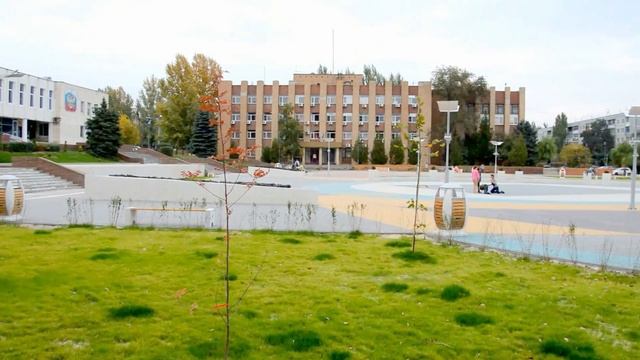 古解决伏尔加格勒地区。 该区域40多年的战斯大林格勒。 该文化宫。 管理。 смотреть онлайн