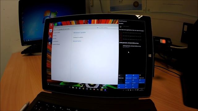 Windows 10 Build 10074 on Surface Pro 3 смотреть онлайн