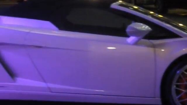 WHITE Lamborghini LP560-4 Spyder смотреть онлайн